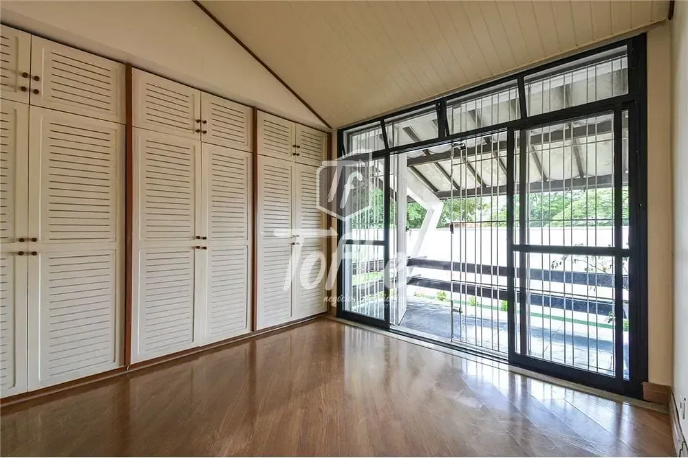 Casa, 4 quartos, 240 m² - Foto 4