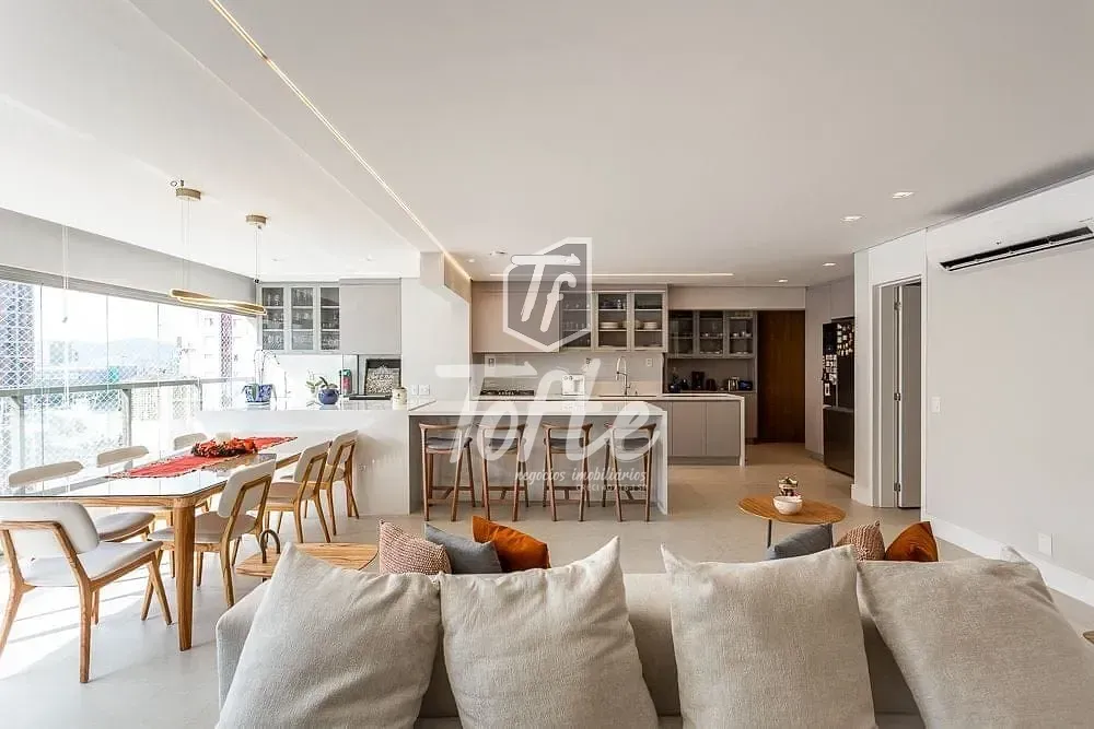 Apartamento, 4 quartos, 158 m² - Foto 1