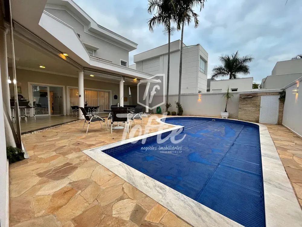 Sobrado, 3 quartos, 323 m² - Foto 1