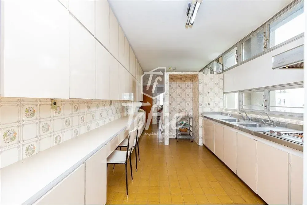 Apartamento, 3 quartos, 226 m² - Foto 1