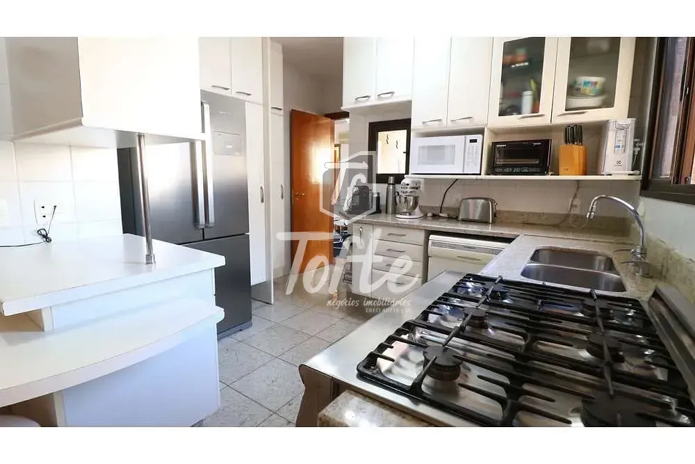 Apartamento, 4 quartos, 226 m² - Foto 2