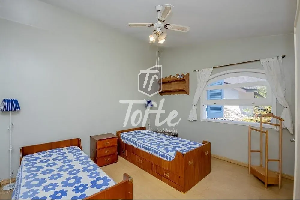Casa, 4 quartos, 295 m² - Foto 2