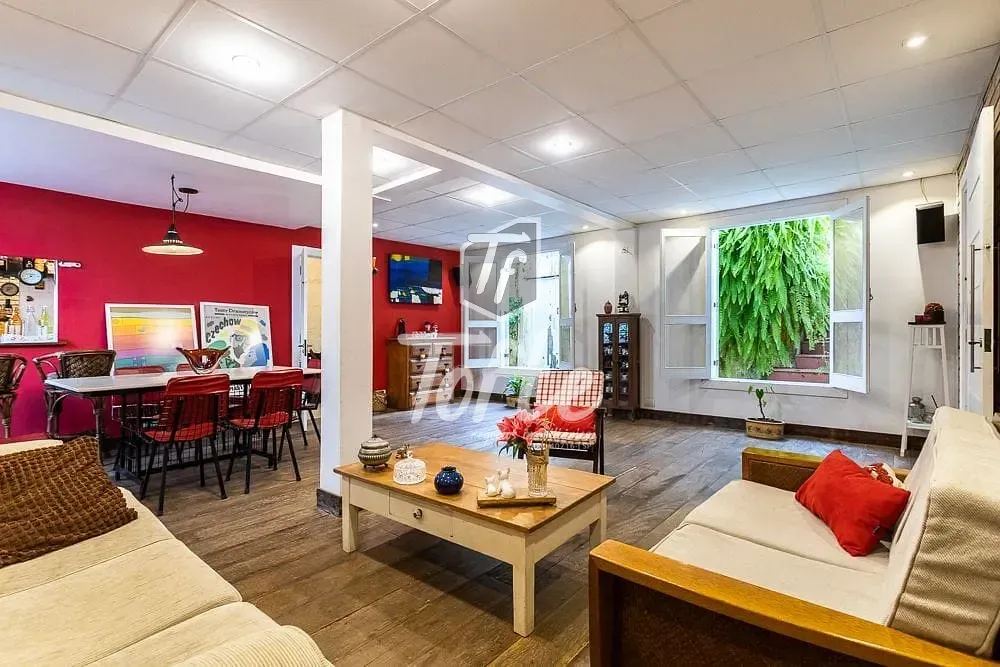 Casa, 6 quartos, 253 m² - Foto 2