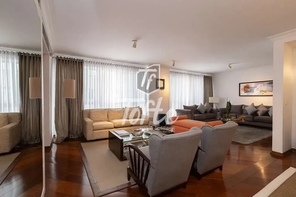 Apartamento, 3 quartos, 228 m² - Foto 1