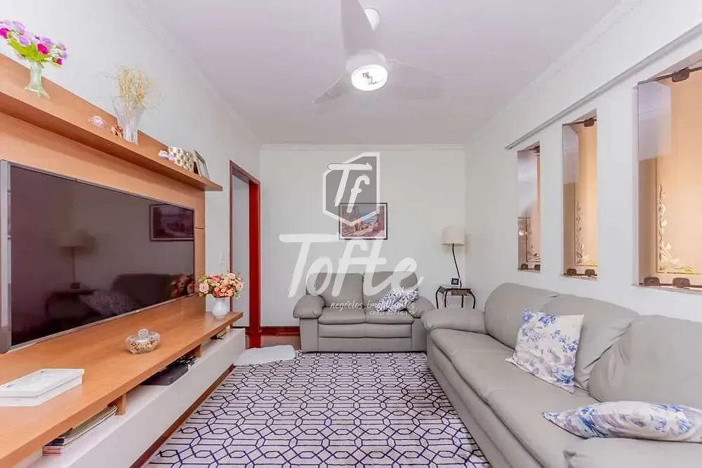 Casa, 3 quartos, 202 m² - Foto 1