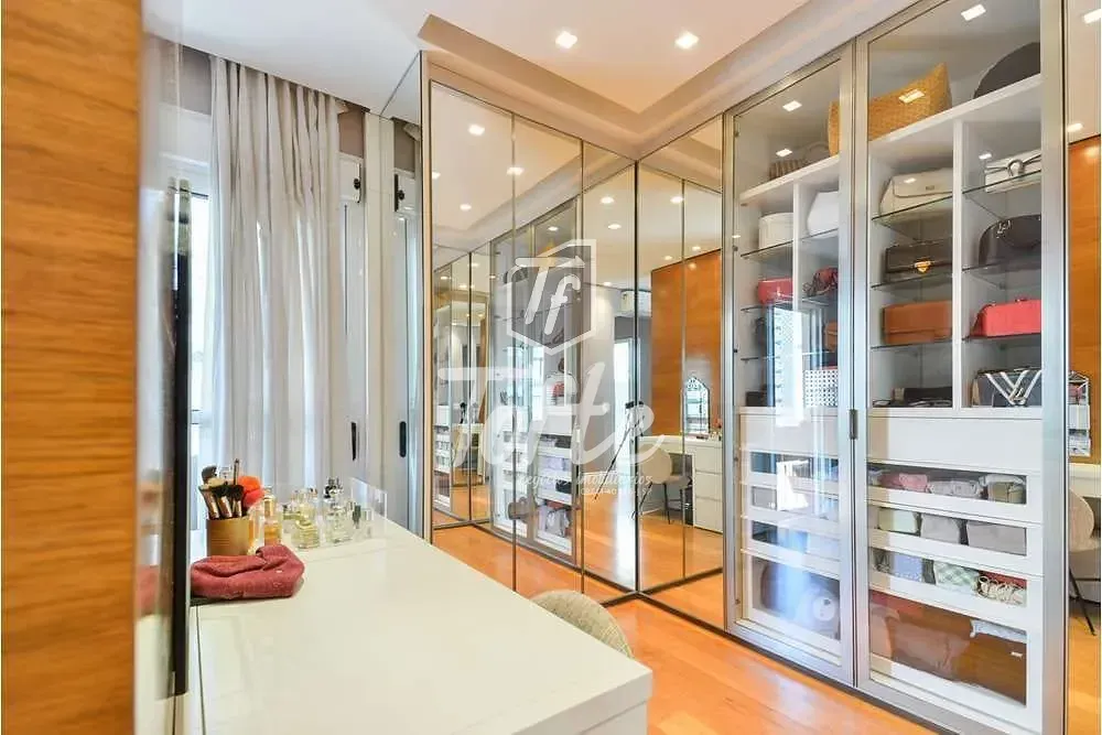 Apartamento, 3 quartos, 221 m² - Foto 2