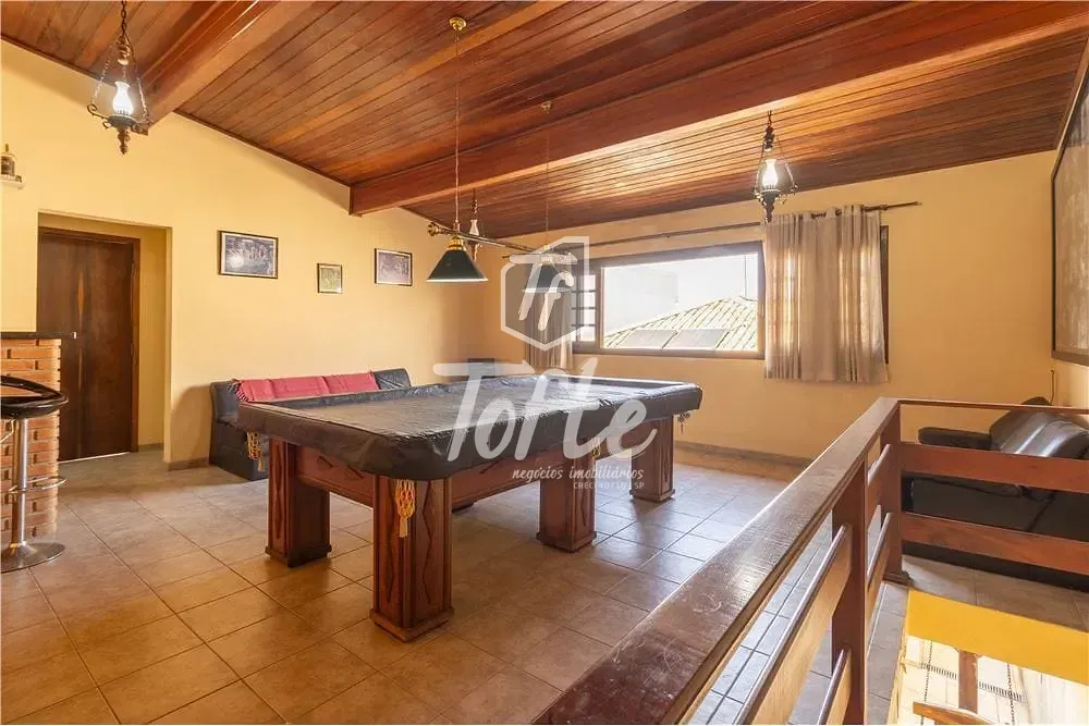 Casa, 3 quartos, 405 m² - Foto 1