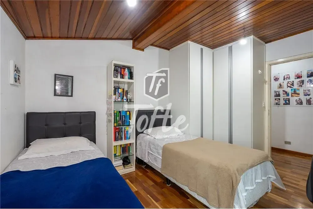 Casa, 3 quartos, 250 m² - Foto 2