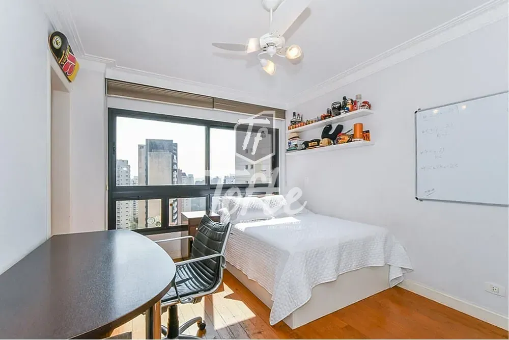 Apartamento, 3 quartos, 247 m² - Foto 4
