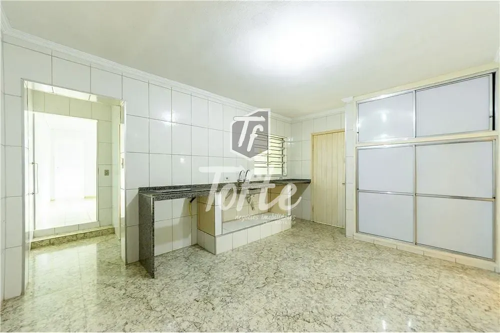 Casa, 1 quarto, 204 m² - Foto 3