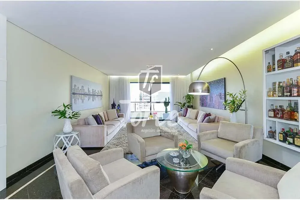 Apartamento, 3 quartos, 250 m² - Foto 1