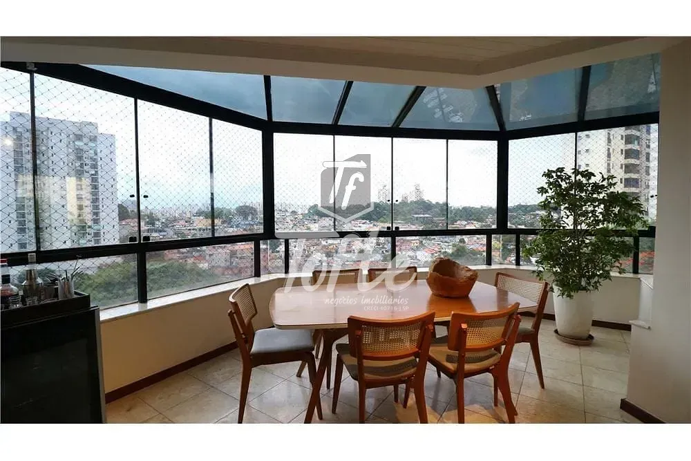 Apartamento, 3 quartos, 232 m² - Foto 1