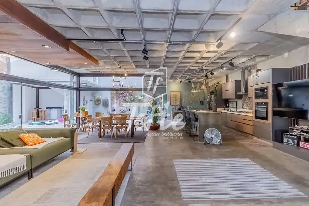 Casa, 3 quartos, 202 m² - Foto 1