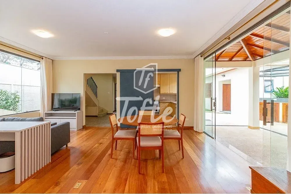 Casa, 3 quartos, 220 m² - Foto 1