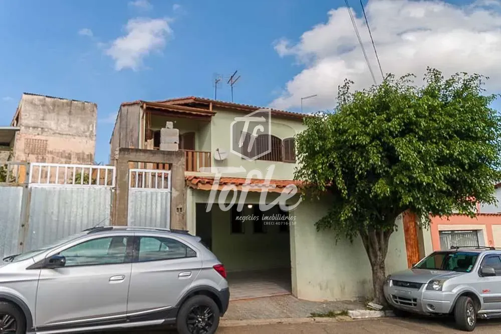 Casa, 3 quartos, 259 m² - Foto 1