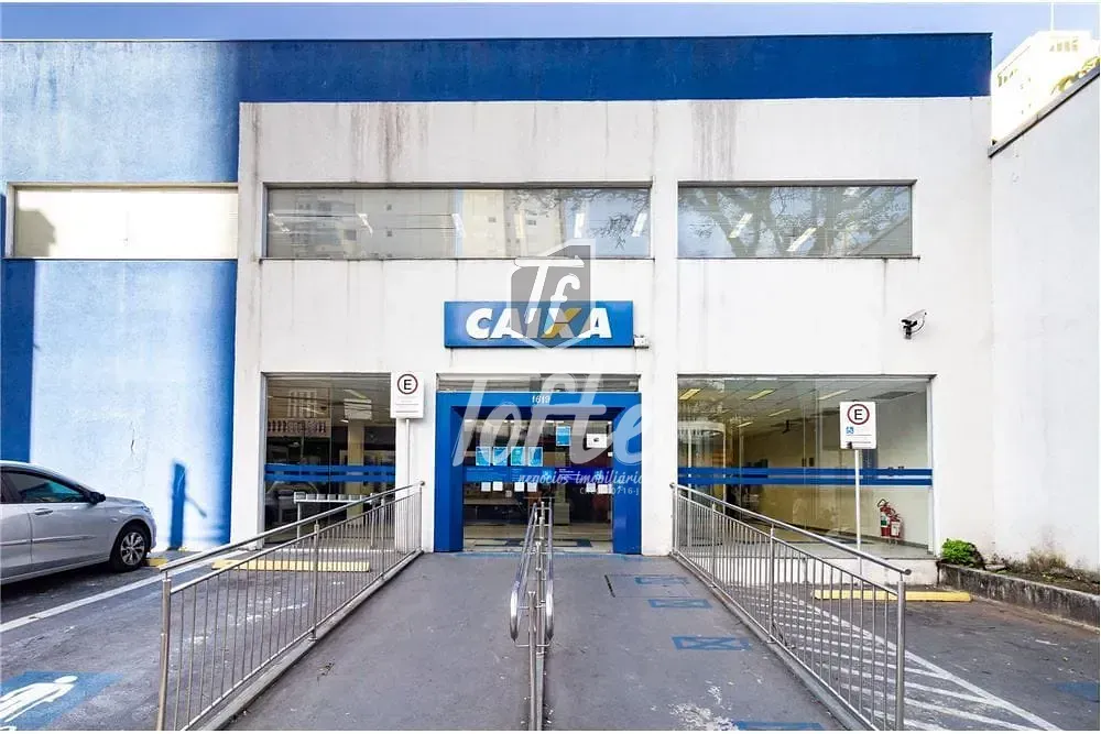 Loja-Salão, 800 m² - Foto 1