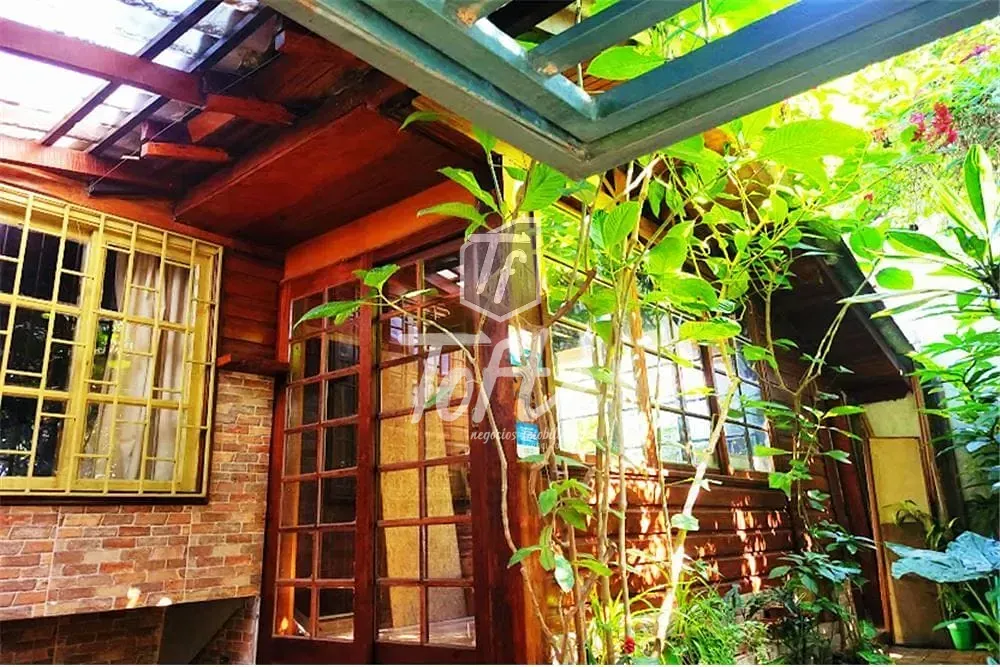 Casa, 4 quartos, 165 m² - Foto 1