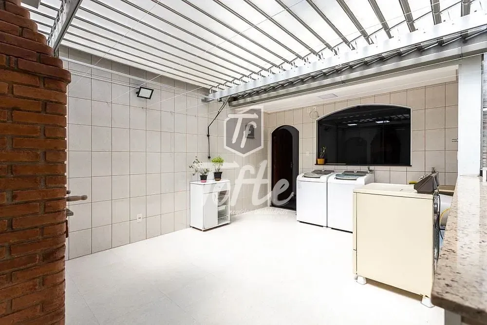 Casa, 3 quartos, 203 m² - Foto 2