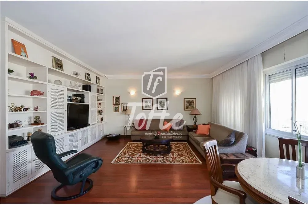 Apartamento, 3 quartos, 215 m² - Foto 1
