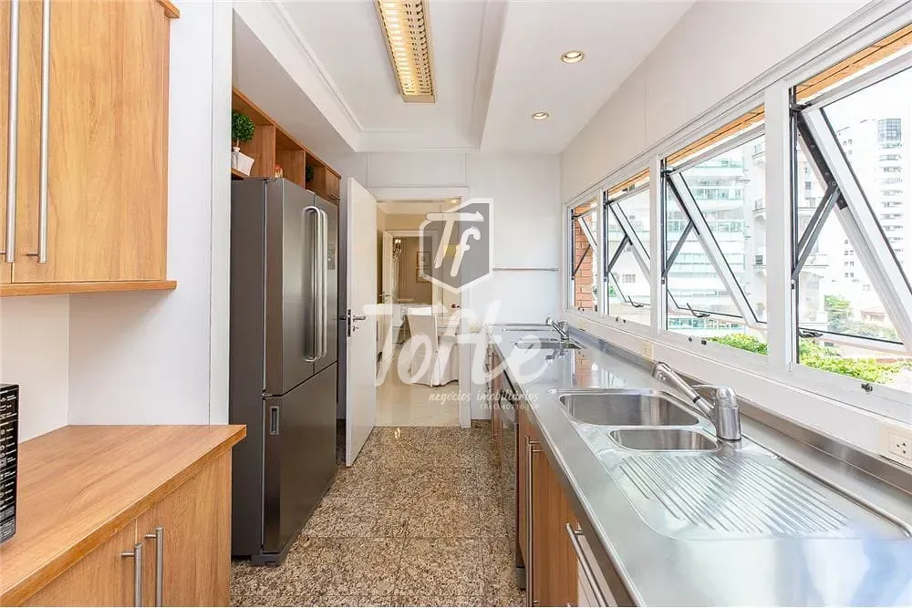 Apartamento, 3 quartos, 243 m² - Foto 2