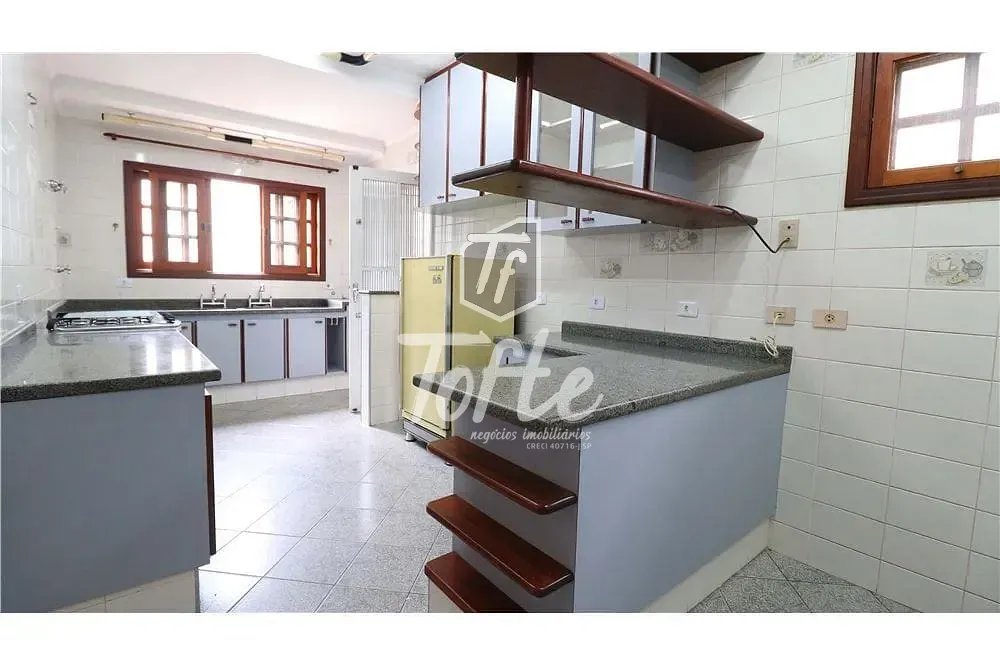 Casa, 3 quartos, 251 m² - Foto 2