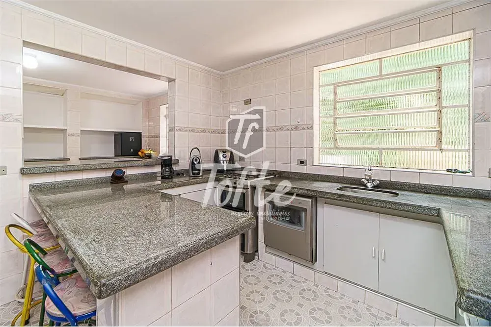 Casa, 3 quartos, 206 m² - Foto 2