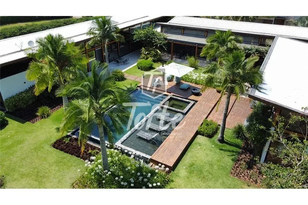 Casa, 7 quartos, 3343 m² - Foto 1