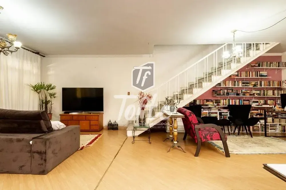 Casa, 3 quartos, 232 m² - Foto 1