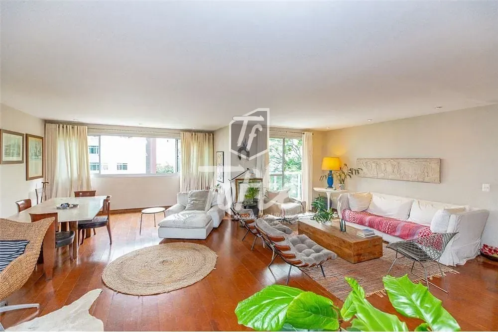 Apartamento, 3 quartos, 210 m² - Foto 1