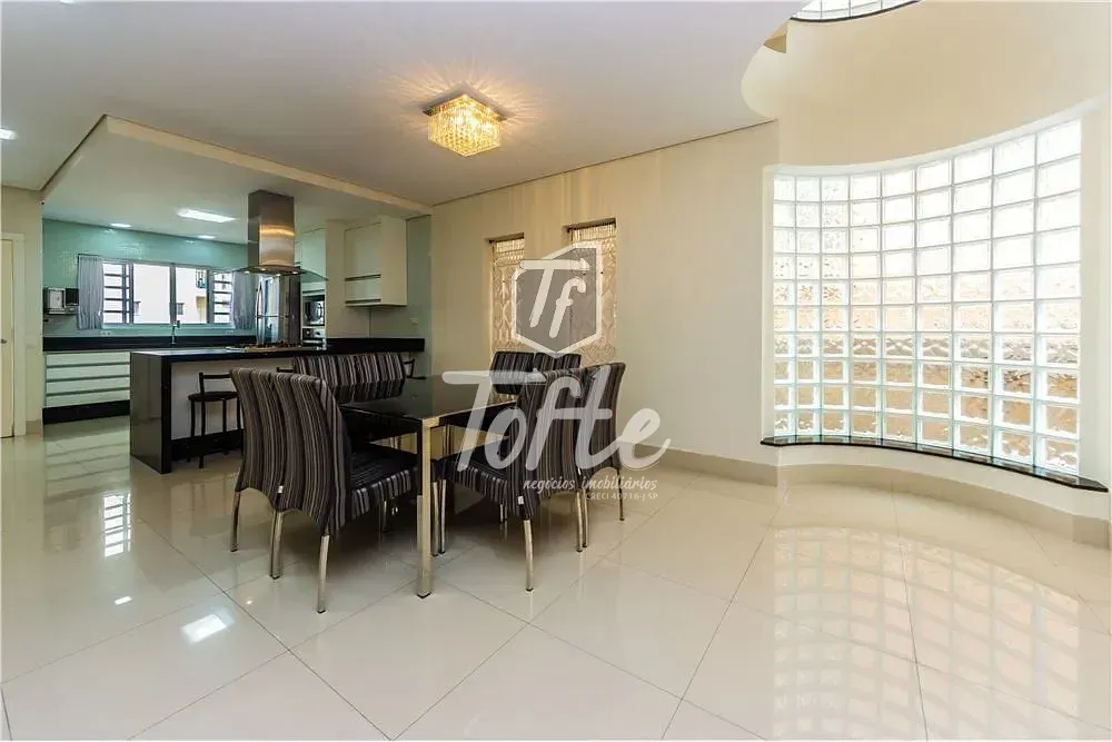 Casa, 3 quartos, 302 m² - Foto 2