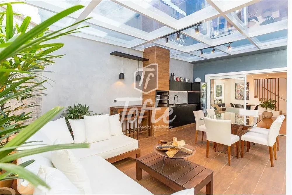 Casa, 4 quartos, 251 m² - Foto 1