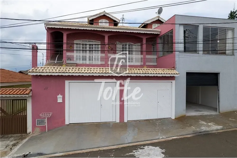 Casa, 3 quartos, 280 m² - Foto 1
