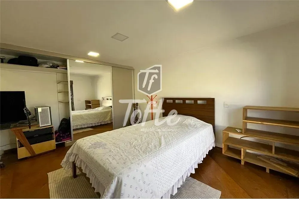 Cobertura, 3 quartos, 246 m² - Foto 4