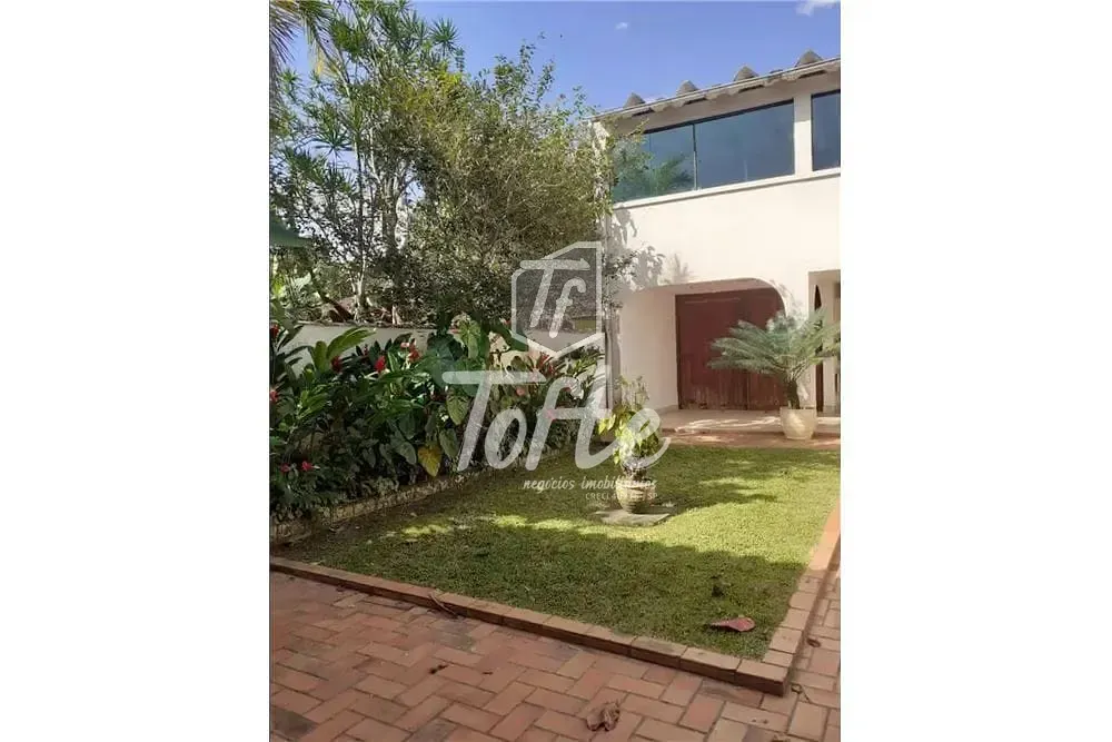 Casa, 4 quartos, 237 m² - Foto 1