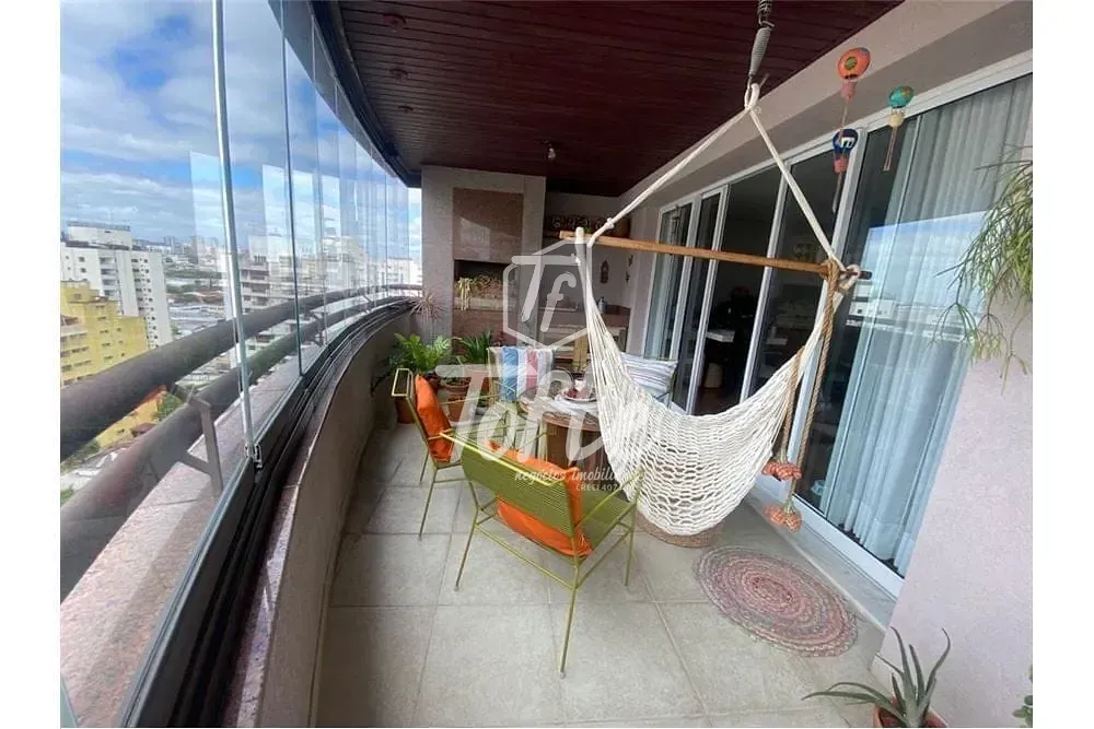 Apartamento, 3 quartos, 200 m² - Foto 1