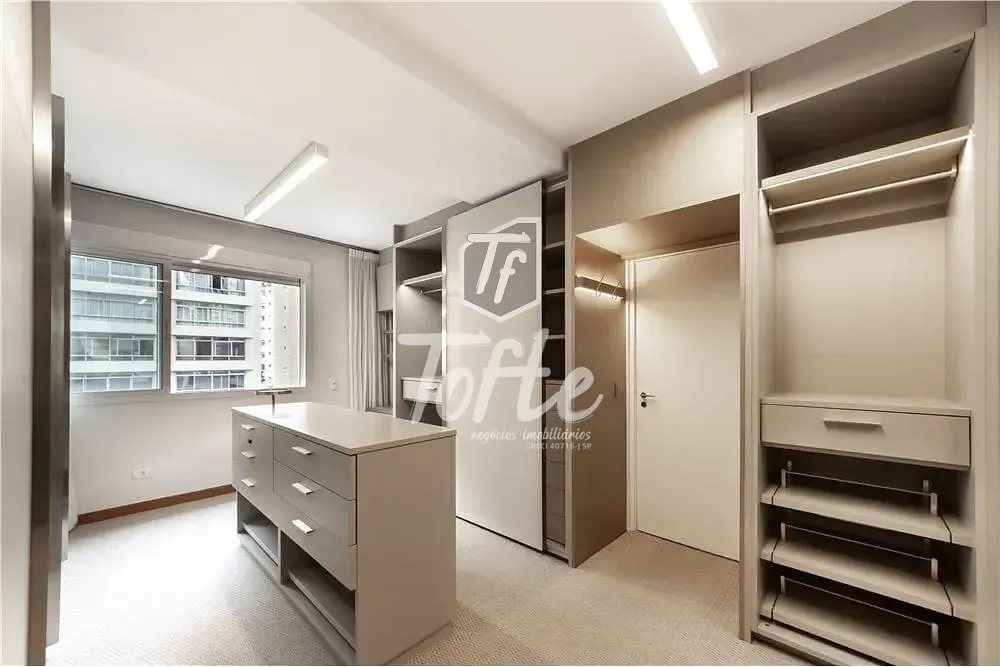 Apartamento, 3 quartos, 198 m² - Foto 2