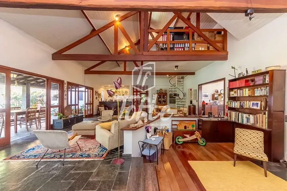 Casa, 3 quartos, 535 m² - Foto 1