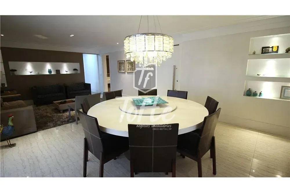Apartamento, 3 quartos, 210 m² - Foto 1