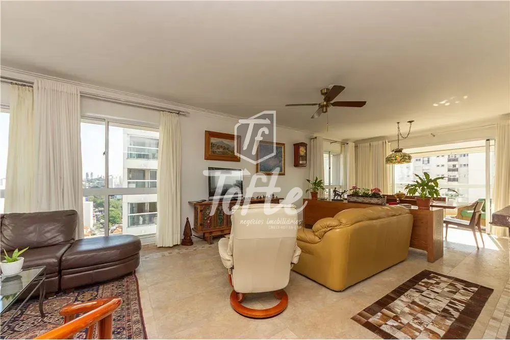 Apartamento, 4 quartos, 236 m² - Foto 1