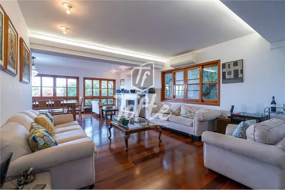 Casa, 4 quartos, 250 m² - Foto 1