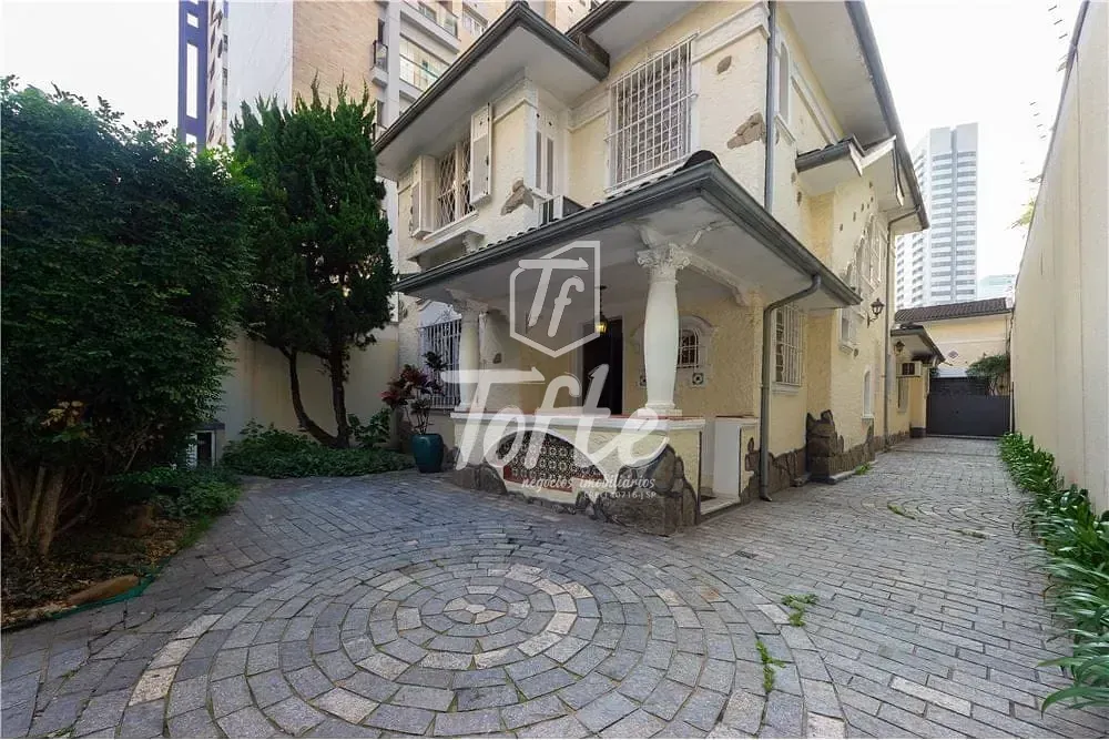 Casa, 4 quartos, 228 m² - Foto 1