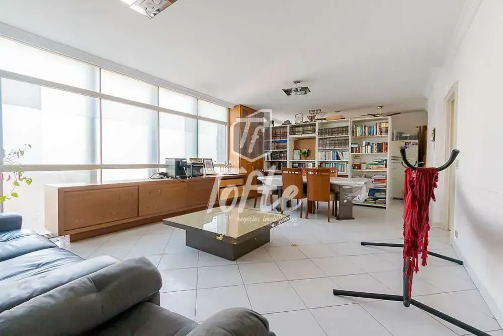 Apartamento, 3 quartos, 196 m² - Foto 1