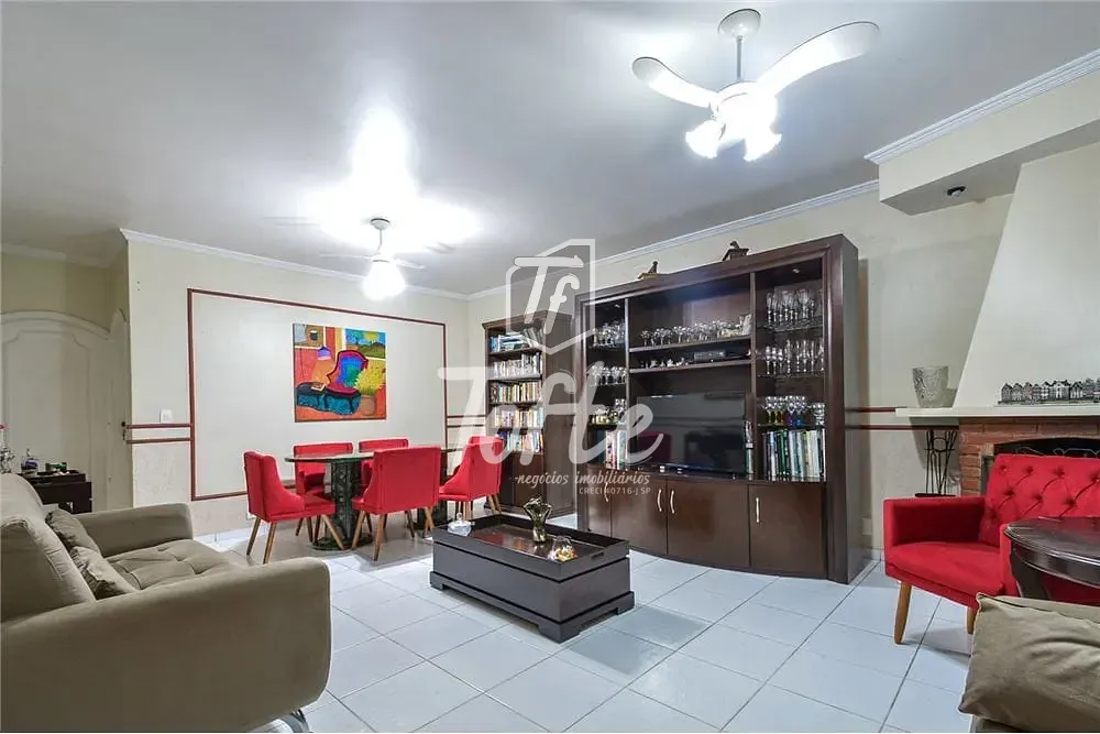 Casa, 1 quarto, 185 m² - Foto 1