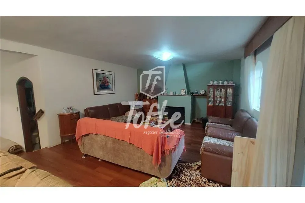 Casa, 4 quartos, 245 m² - Foto 1