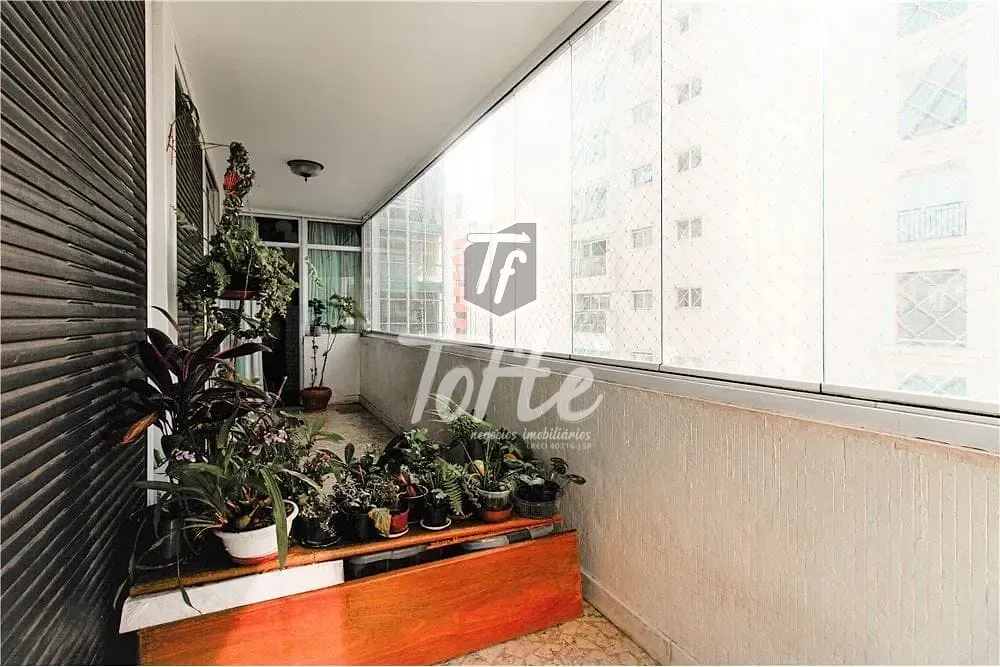 Apartamento, 3 quartos, 198 m² - Foto 2