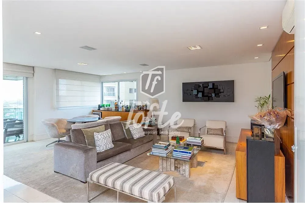 Apartamento, 4 quartos, 240 m² - Foto 1