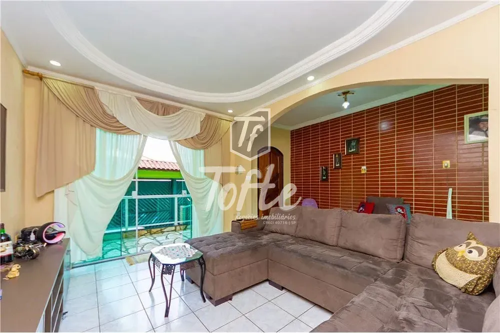 Casa, 3 quartos, 253 m² - Foto 1
