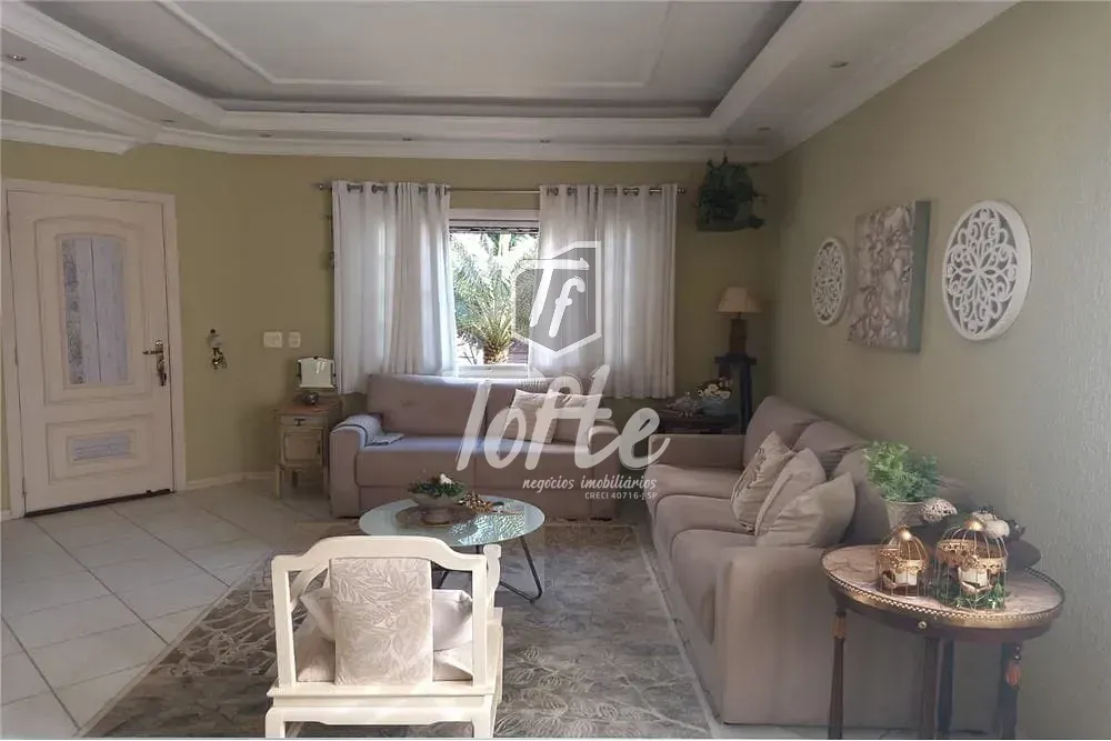 Casa, 4 quartos, 247 m² - Foto 1