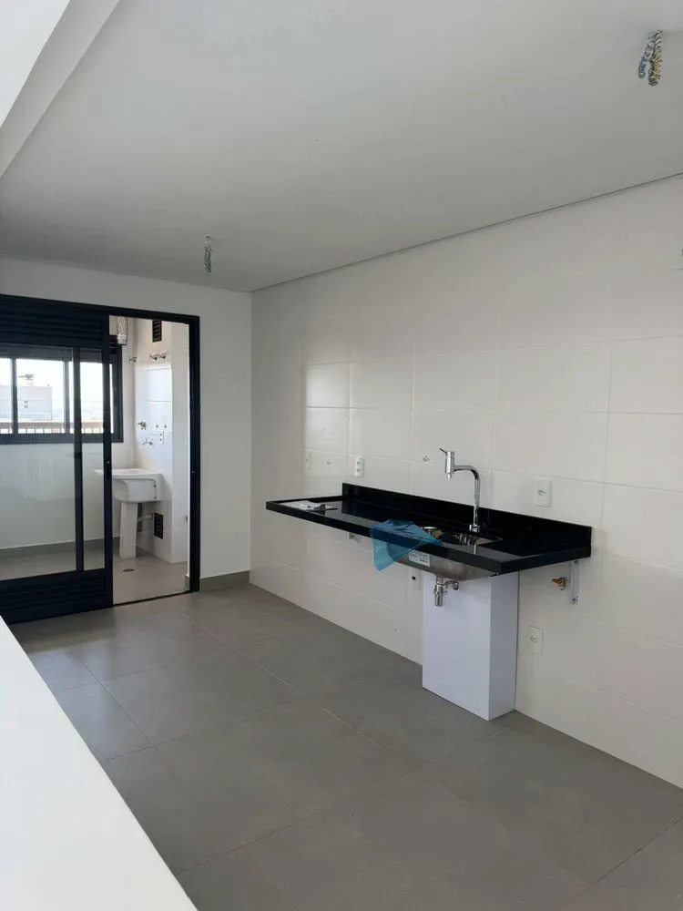 Apartamento, 3 quartos, 156 m² - Foto 2