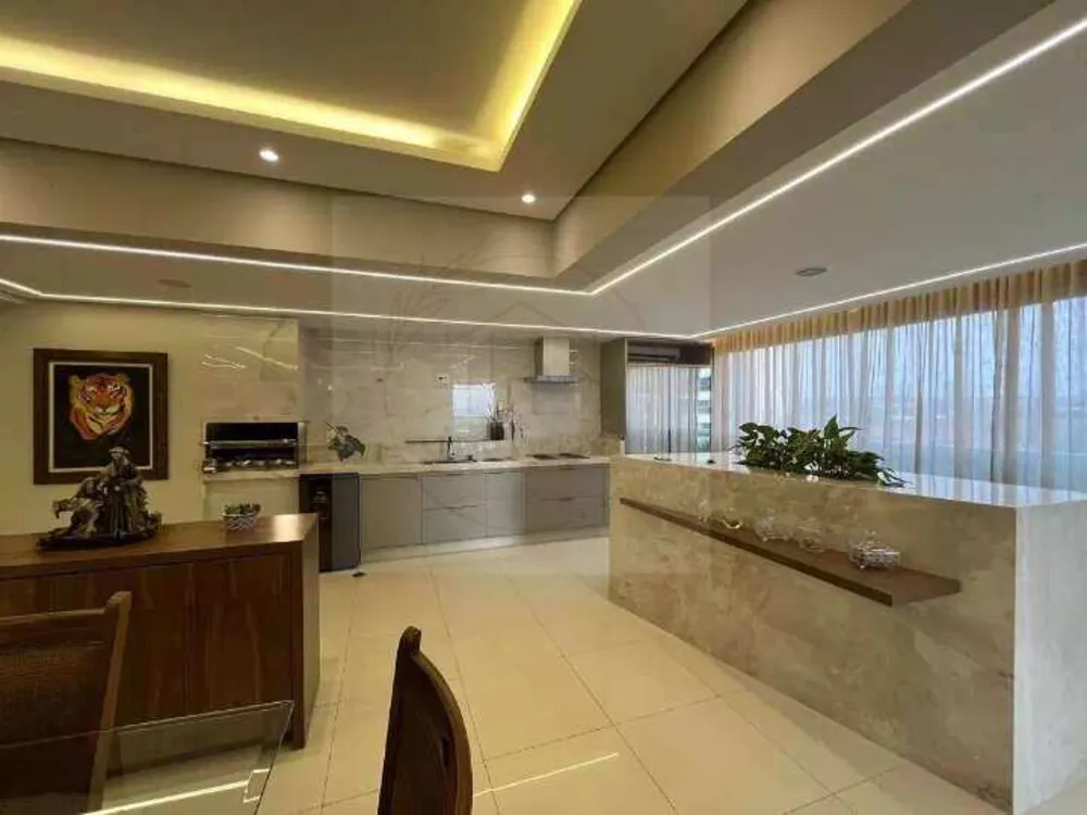Apartamento, 3 quartos, 200 m² - Foto 1
